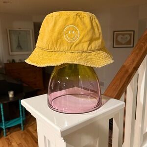 David and Young bucket hat.